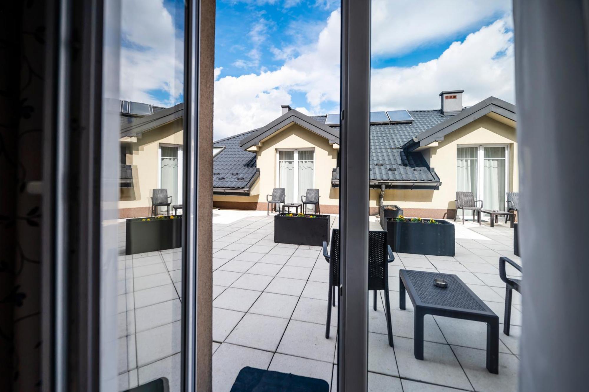 Doslonce Resort Wellnes & Farm Raclawice Exterior photo